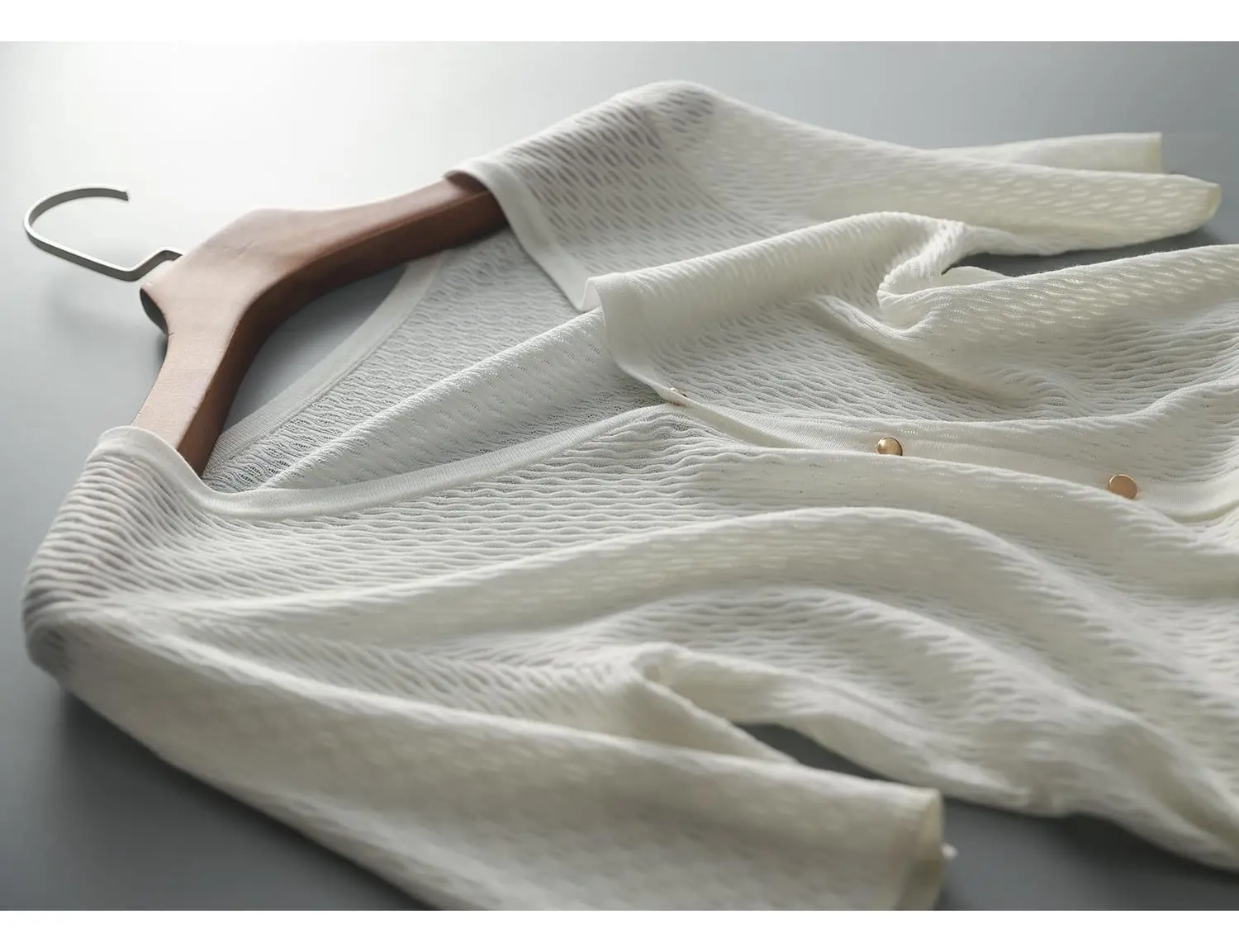 Temperament French hollow out ice silk short sleeve sweater cardigan female summer new thin loose jacket jacket