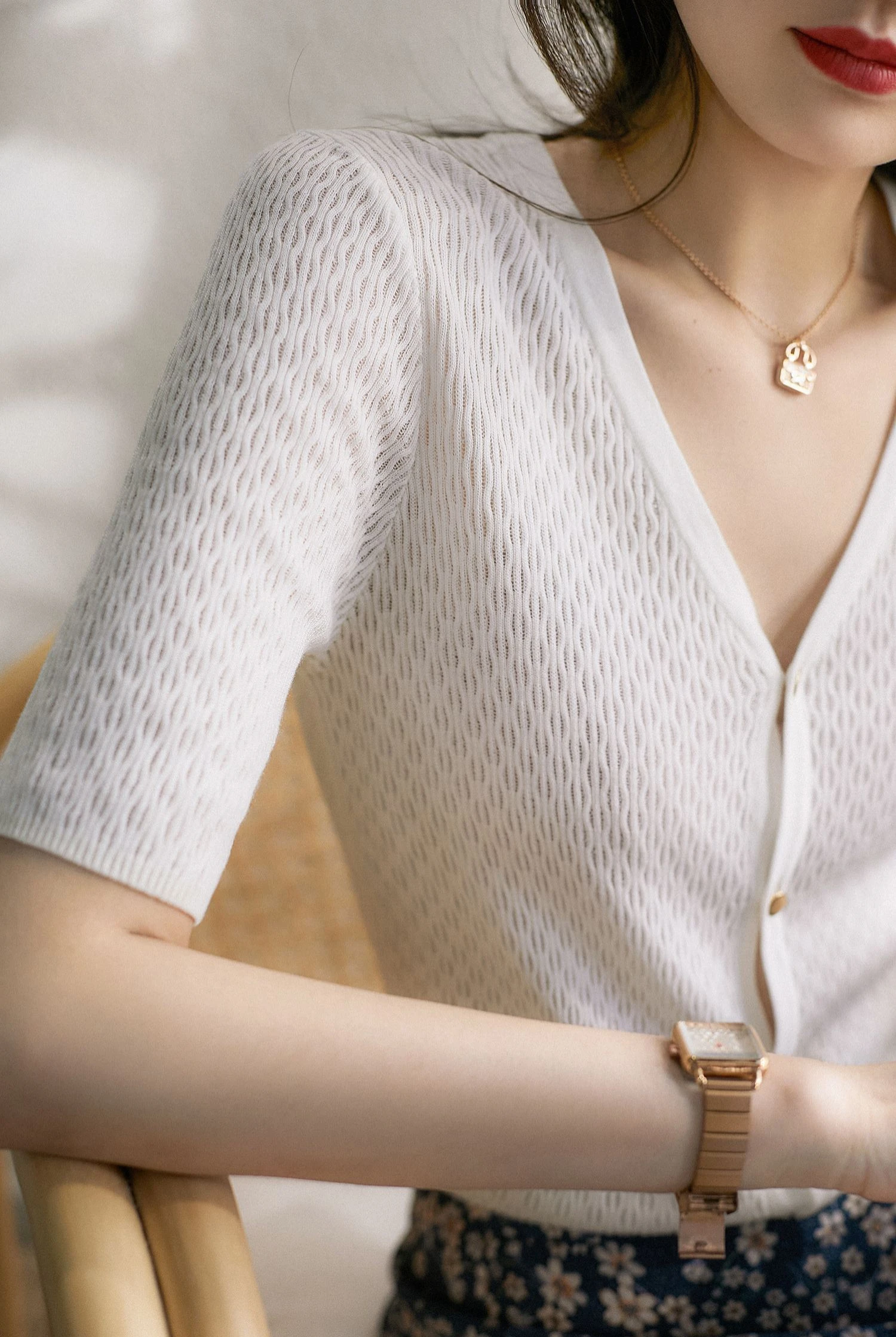 Temperament French hollow out ice silk short sleeve sweater cardigan female summer new thin loose jacket jacket