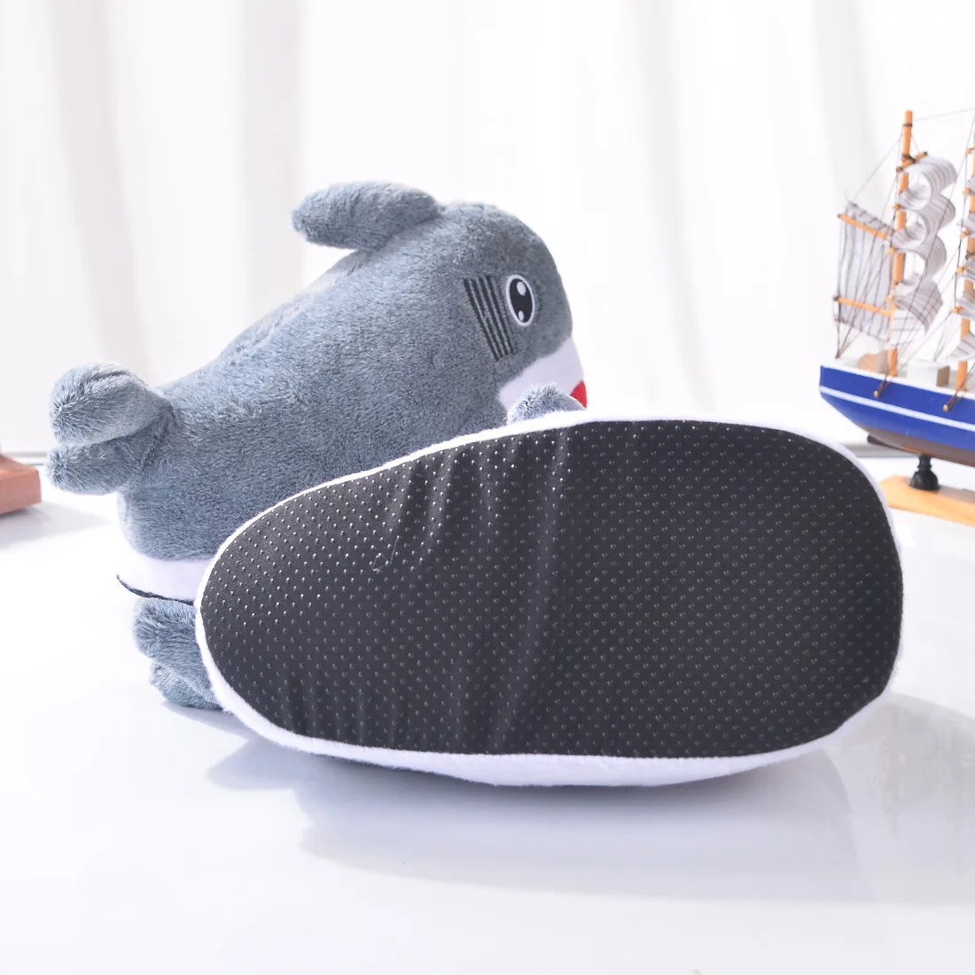 Funny Fuzzy Shark Slippers Men Women Free Size Winter Indoor Cotton Shoes Girls Adult Fluff Animal Slippers House Shoes Fish