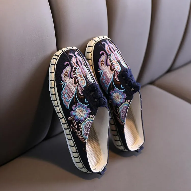 Flat Heeled Embroidered Casual Slippers for Women Cotton Fabric Ethnic Slides Ladies Closed Toe Retro Mules Outdoor Summer Shoes
