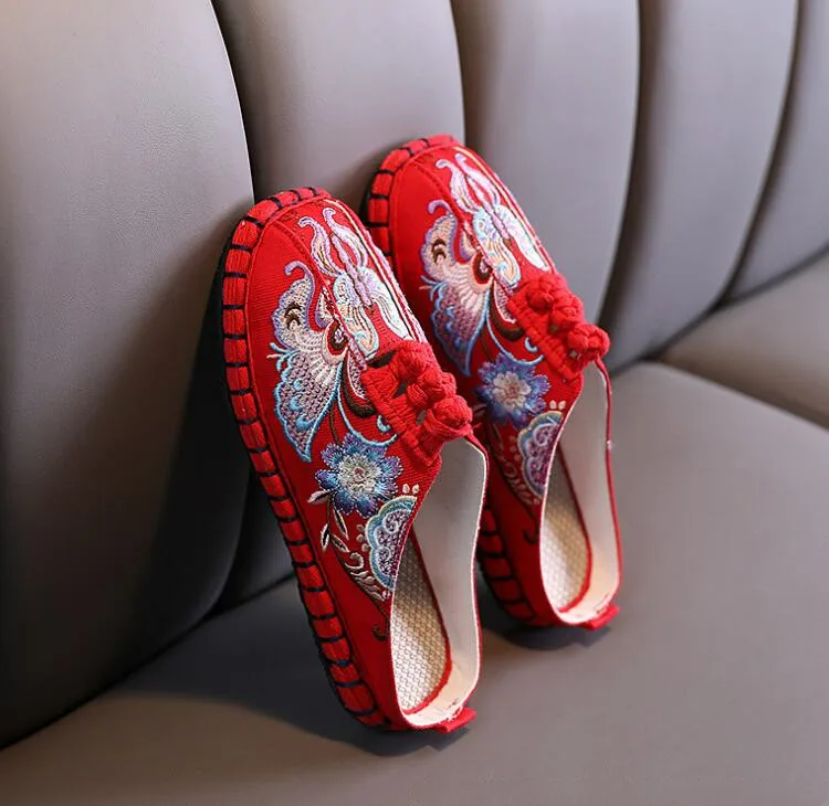 Flat Heeled Embroidered Casual Slippers for Women Cotton Fabric Ethnic Slides Ladies Closed Toe Retro Mules Outdoor Summer Shoes