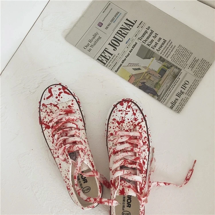 Trend Mens Canvas Shoes Cool Boys Board Shoes Colorful Graffiti Footwear Faux Blood-stained Male Sneakers Man's Vulcanized Shoes
