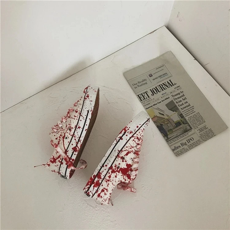 Trend Mens Canvas Shoes Cool Boys Board Shoes Colorful Graffiti Footwear Faux Blood-stained Male Sneakers Man's Vulcanized Shoes