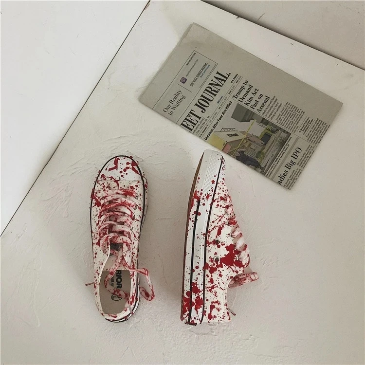 Trend Mens Canvas Shoes Cool Boys Board Shoes Colorful Graffiti Footwear Faux Blood-stained Male Sneakers Man's Vulcanized Shoes