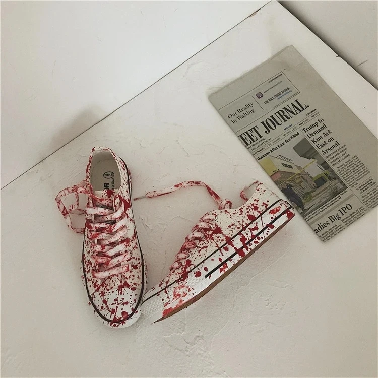 Trend Mens Canvas Shoes Cool Boys Board Shoes Colorful Graffiti Footwear Faux Blood-stained Male Sneakers Man's Vulcanized Shoes