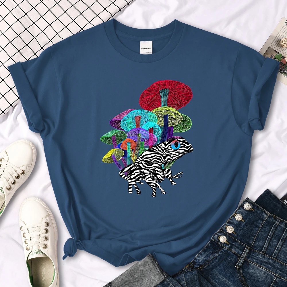 Frog With Mushrooms In Neon Style T Shirt Female Summer Fashion Tee Clothes Sport Street Harajuku Short Sleeve Casual T-Shirts