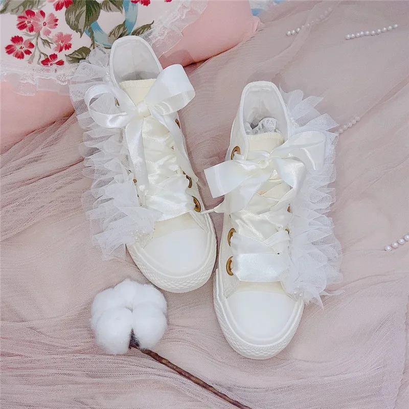 High Top Luxury Canvas Shoes For Women Casual Flats Loafers Women White Pearl Ladies Sneakers Fashion Party Wedding Shoe