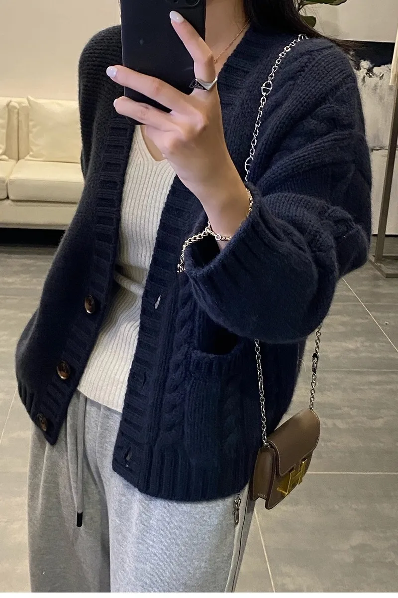 Autumn winter new fund pure cashmere cardigan female twist add thick sweater languid lazy wind loose sweater coat