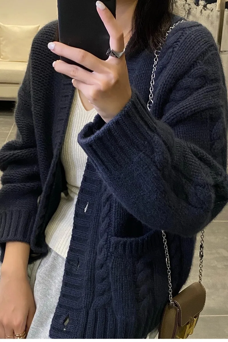 Autumn winter new fund pure cashmere cardigan female twist add thick sweater languid lazy wind loose sweater coat