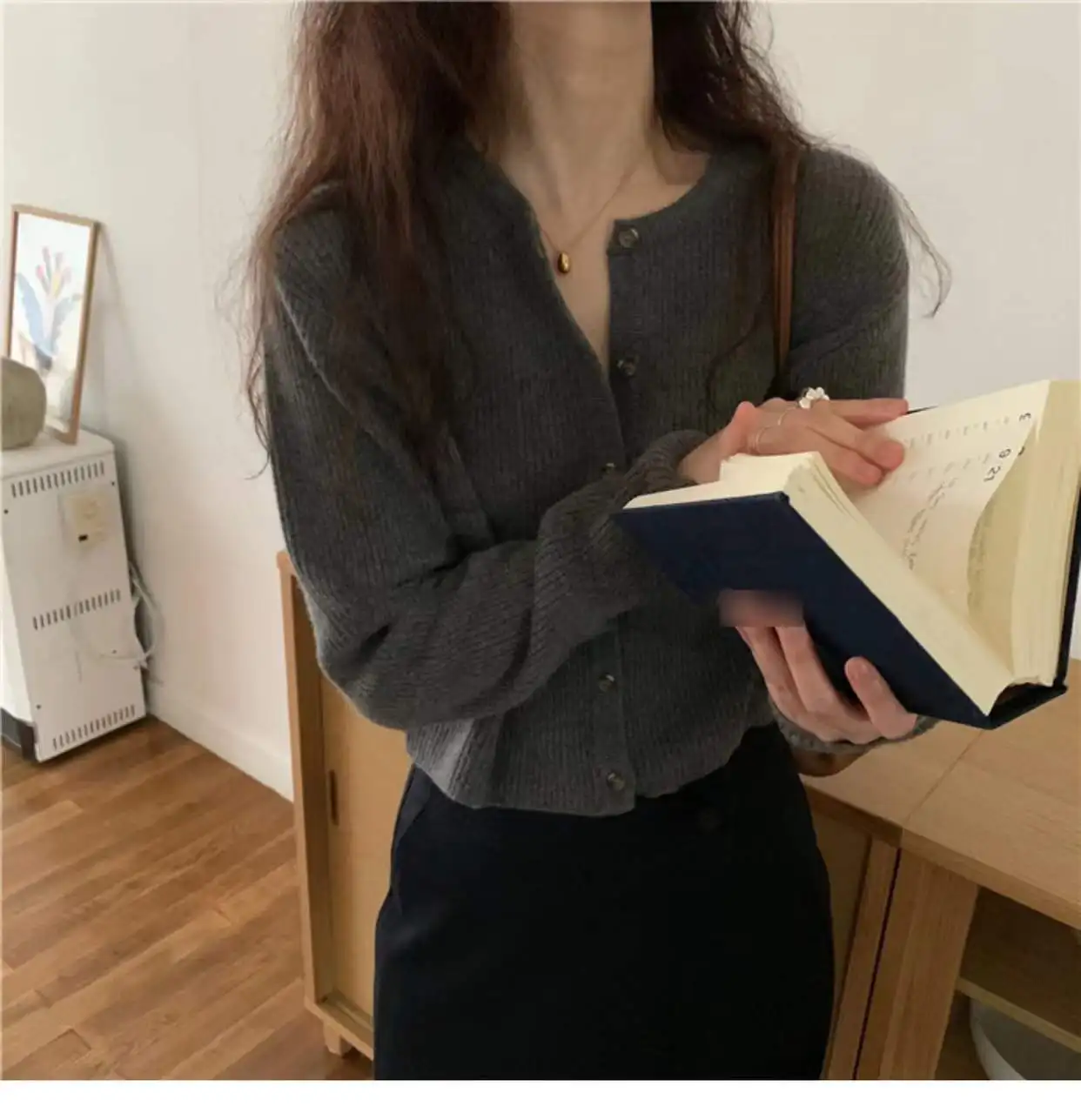 Fashion cashmere knit cardigan women spring and autumn new round collar Korean sweater loose short jacket sweater coat