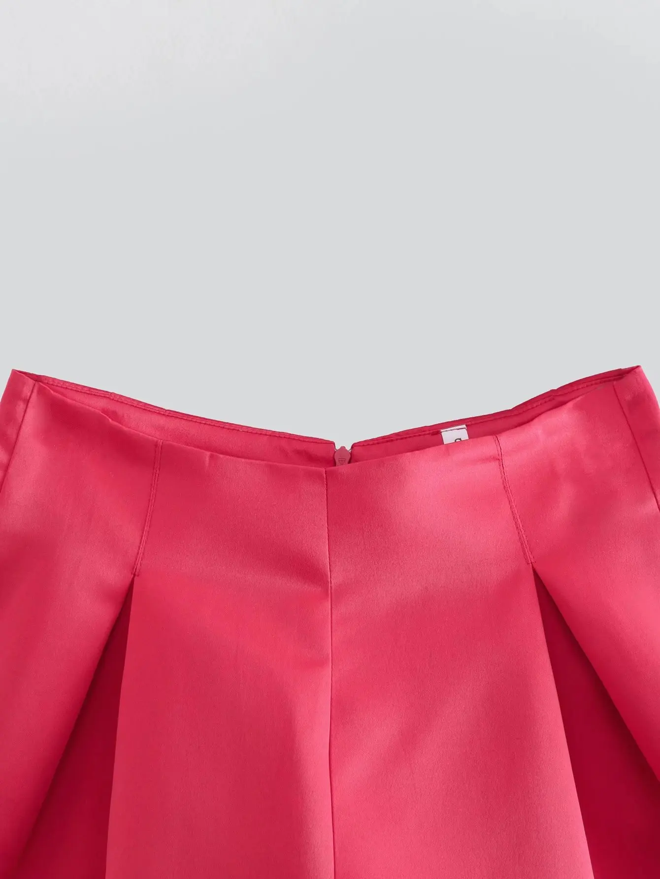 ZEVITY New Women High Street Pleats Design Bermuda Shorts Lady Zipper Fly Hot Shorts Chic Pantalone Cortos P1265
