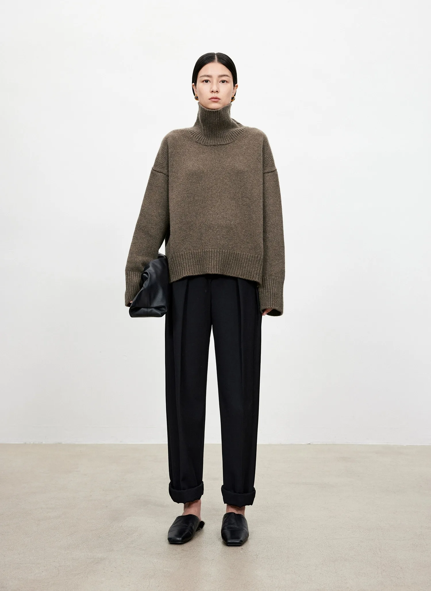 Turtleneck pure cashmere sweater female loose and thick languid lazy wind pullover sweater knitting base WOOL sweater