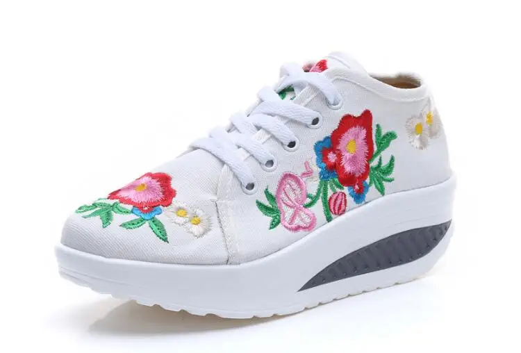 Fashion Floral Embroidery Women Sneakers Lace up Mid Heel Autumn Shoes for Woman Plus Size Casual Runway Comfort Walking Sneaker