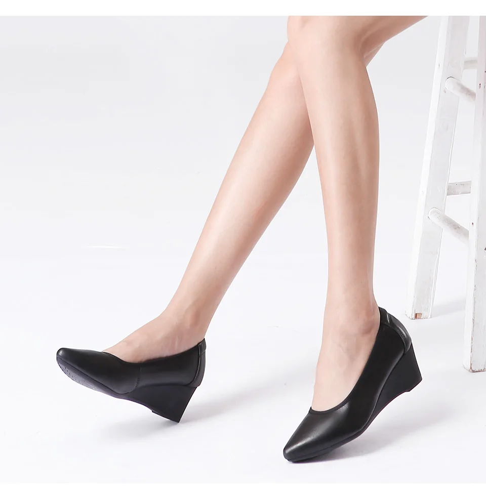 Women's High Heels 2024 Pointed Wedges Women's Shoes Black Leather Shoes OL Mary Jane Shoes Small Size Shoes Work Shoes Ladybugs