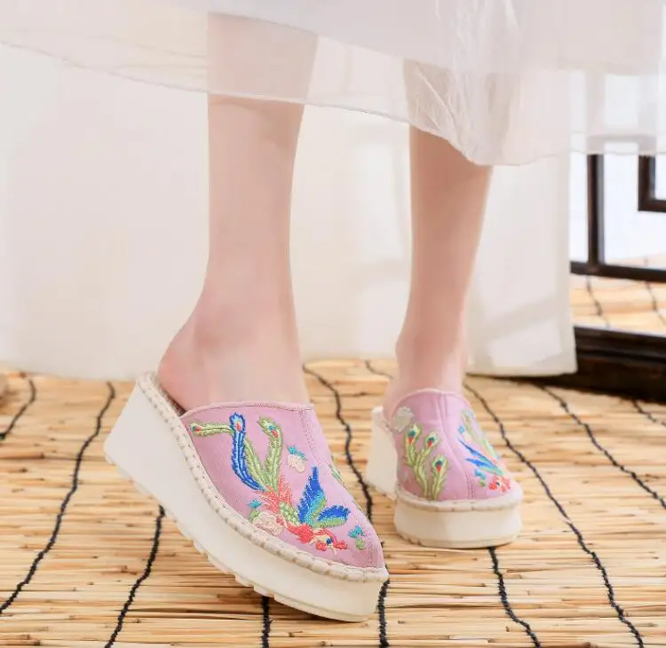 Women Summer Slippers Ethnic Embroidered Wedge Shoes Ladies Casual Slides Vintage Outdoor Mules Female Round Toe Heels