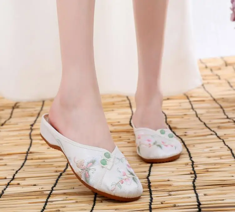 Ethnic Embroidered Satin Slippers for Women Summer Vintage Slides Ladies Dress Shoes Female Closed Toe Backless Sandals