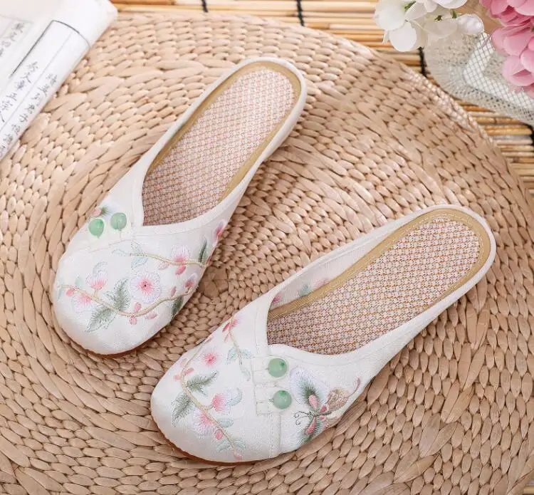 Ethnic Embroidered Satin Slippers for Women Summer Vintage Slides Ladies Dress Shoes Female Closed Toe Backless Sandals