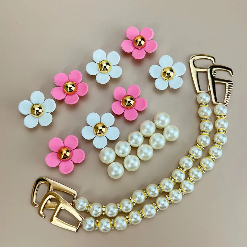 Fashion Elegant Hole Shoe Charms for Flower Pearl Clogs Jeans Cartoon Cute  Charms Designer Vintage Luxury Shoe Decorations NEW