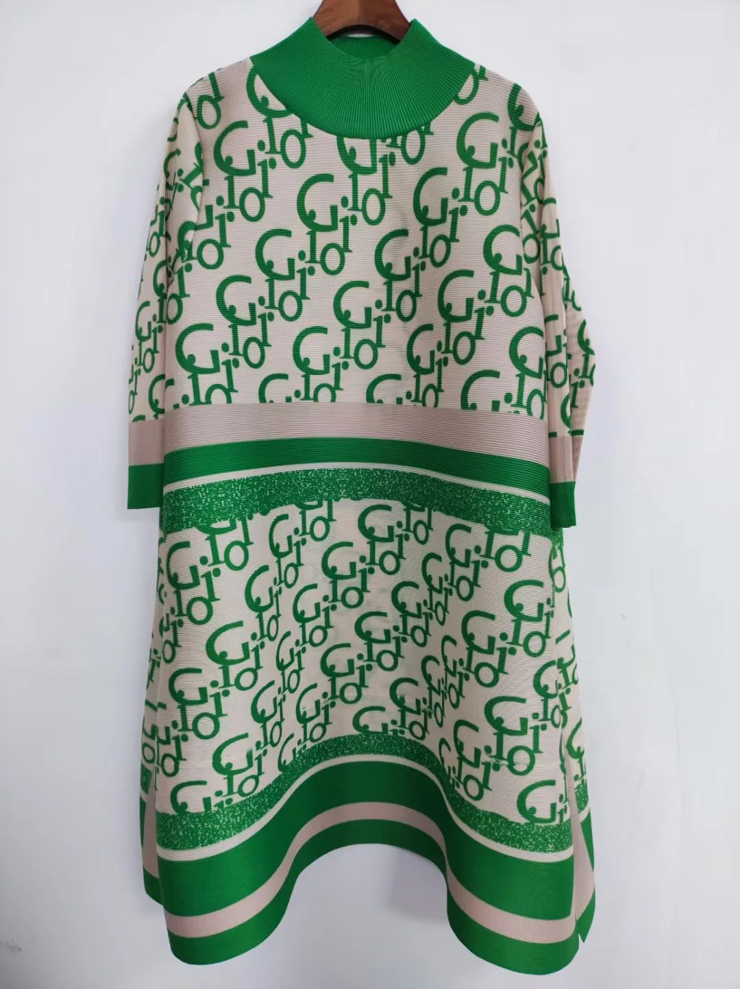 Miyake Fold Pleated Mid-length Dress Pleated Dress Atmospheric Printing Many Spot Goods Can Be Quickly Shi Autumn and Winter2022