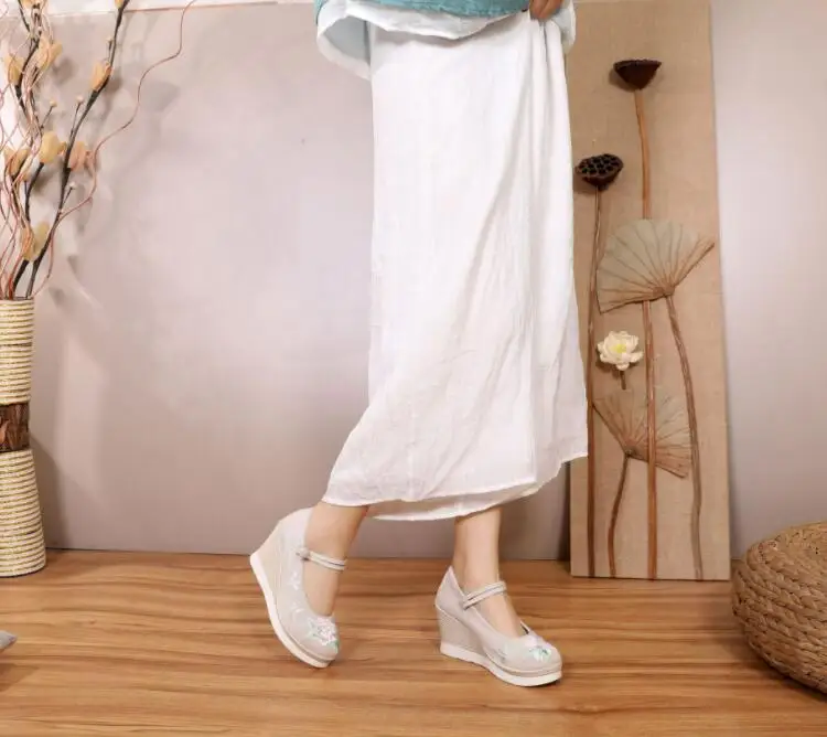 Vintage Embroidered Cotton Fabric Women Wedge Pumps Platform Mary Jane High Heels Ladies Spring Summer Sandals Retro Dance Shoes