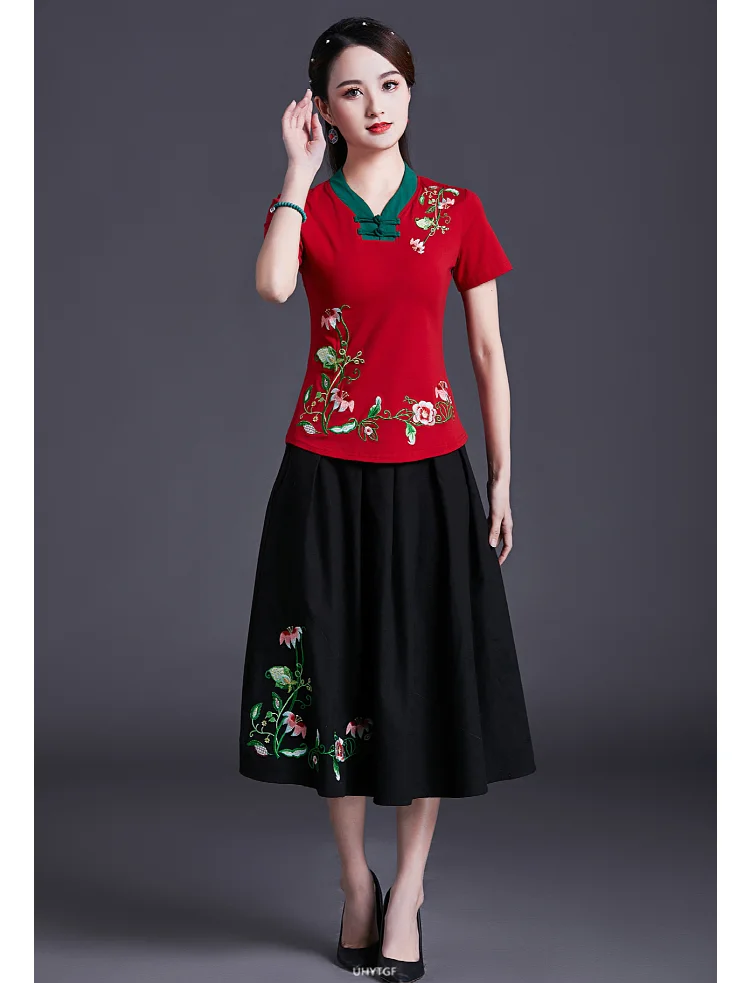 UHYTGF Vintage Women's 6XLOversized T-Shirt Fashion Embroidered V-neck Short Sleeve Summer Clothes Slim Female Tops T-Shirt 1451