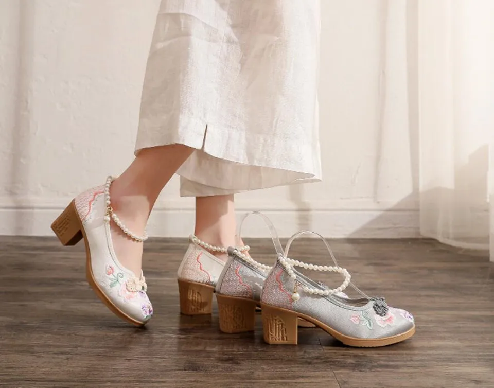 Women Vintage Pearls Ankle Strap Pump Ladies Ethnic Embroidered High Heels Spring Mary Jane Block Heel Dress Shoes for Female