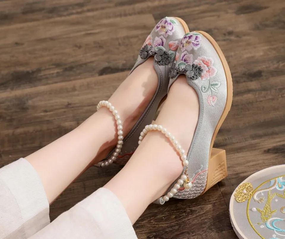 Women Vintage Pearls Ankle Strap Pump Ladies Ethnic Embroidered High Heels Spring Mary Jane Block Heel Dress Shoes for Female