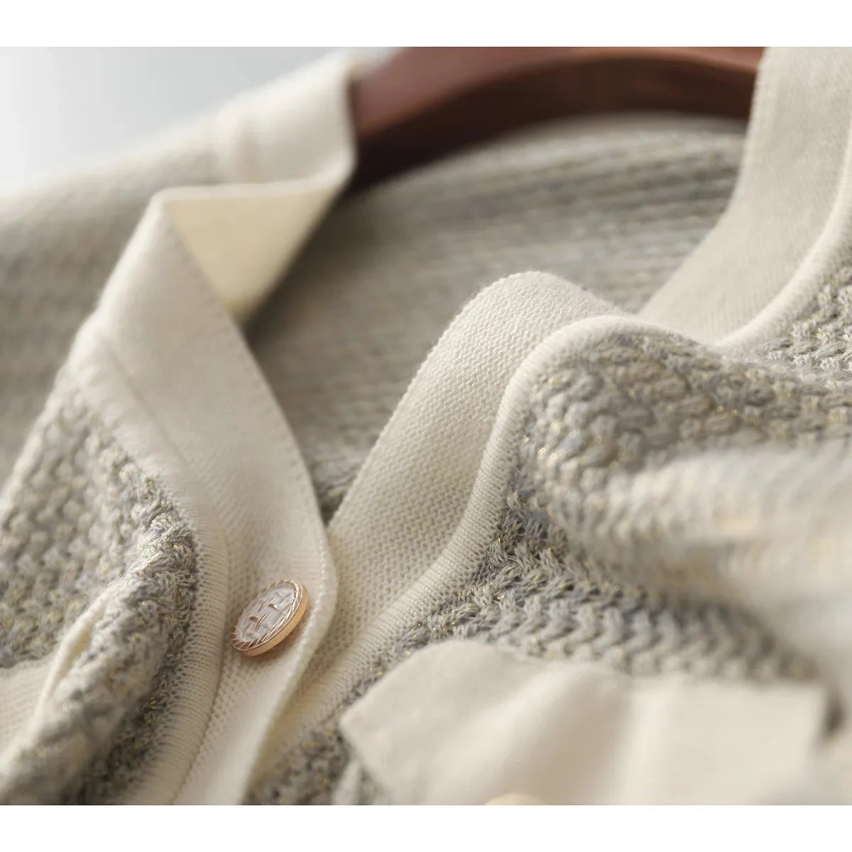 Temperament small fragrant wind cashmere knit cardigan female spring and autumn new V-neck jacket loose sweater thin wool coat