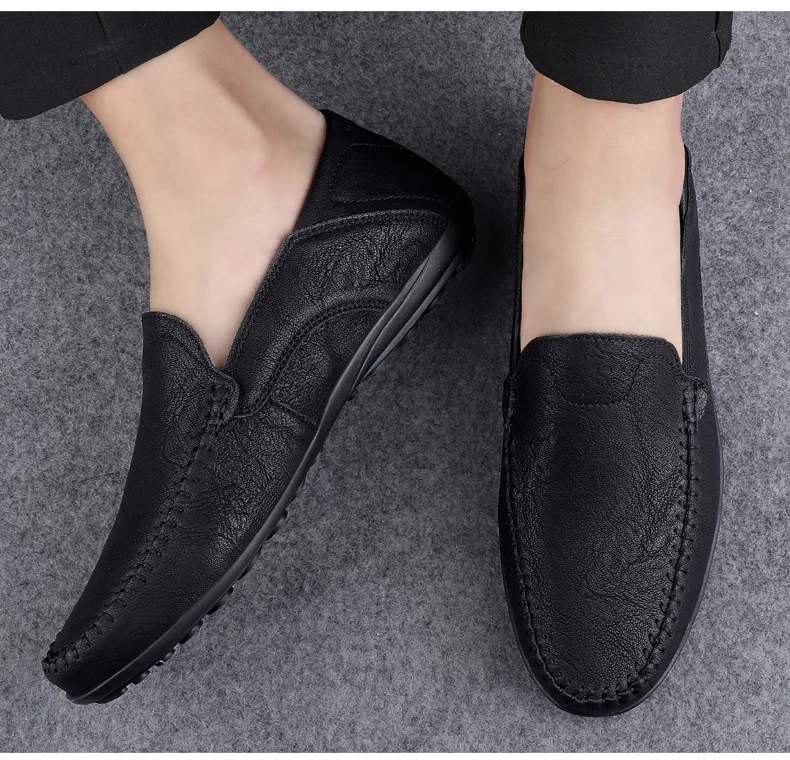 Luxury Leather Men Shoes Casual 2026 Italian Soft Men Loafers Handmade Moccasins Breathable Slip on Boat Shoes Zapatos Hombre