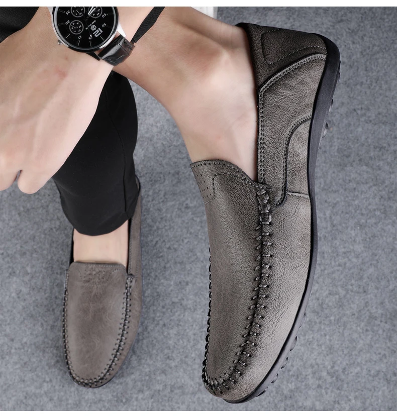 Luxury Leather Men Shoes Casual 2026 Italian Soft Men Loafers Handmade Moccasins Breathable Slip on Boat Shoes Zapatos Hombre