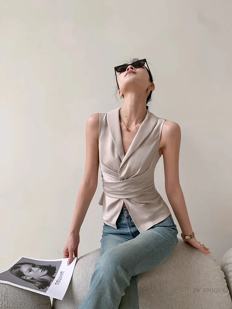 V-Neck Sleeveless Vest For Women In The Summer Of 2024, With A Satin Hanging Neck And A Unique And Versatile Top