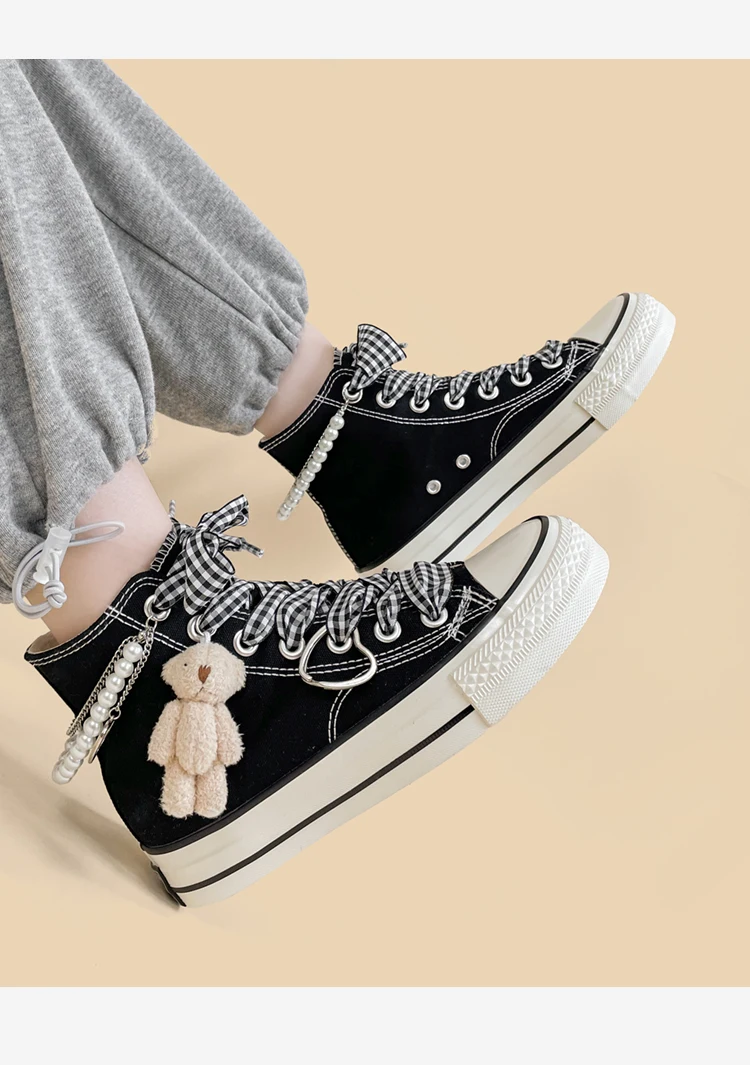 Amy and Michael Sweet Lovely Girls Students Casual Tennis Sneakers Kawaii Anime Bear Dolls Hand Made Cavas Shoes Women High Tops