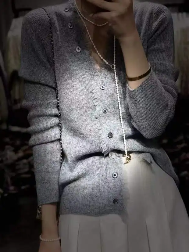 Fashionable tassel v-neck cashmere knit cardigan women chunchun Korean slim top loose sweater sweater coat