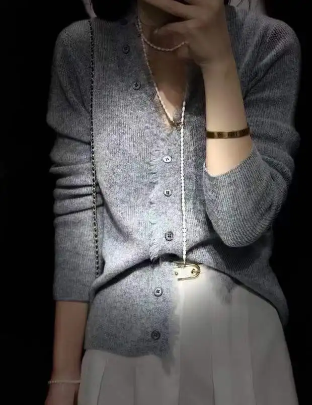 Fashionable tassel v-neck cashmere knit cardigan women chunchun Korean slim top loose sweater sweater coat