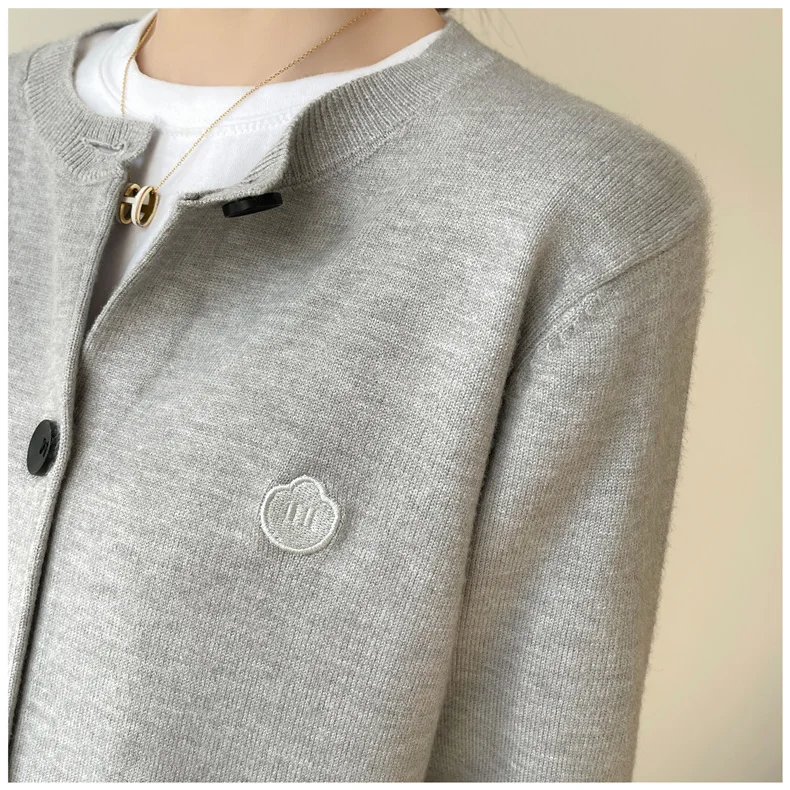 Cashmere cardigan women's spring and autumn new round neck duckling palm embroidery knitting bottom sweater loose wool coat