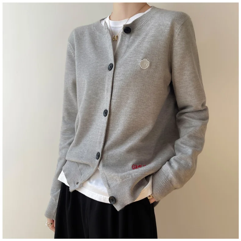 Cashmere cardigan women's spring and autumn new round neck duckling palm embroidery knitting bottom sweater loose wool coat