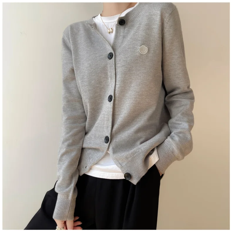 Cashmere cardigan women's spring and autumn new round neck duckling palm embroidery knitting bottom sweater loose wool coat