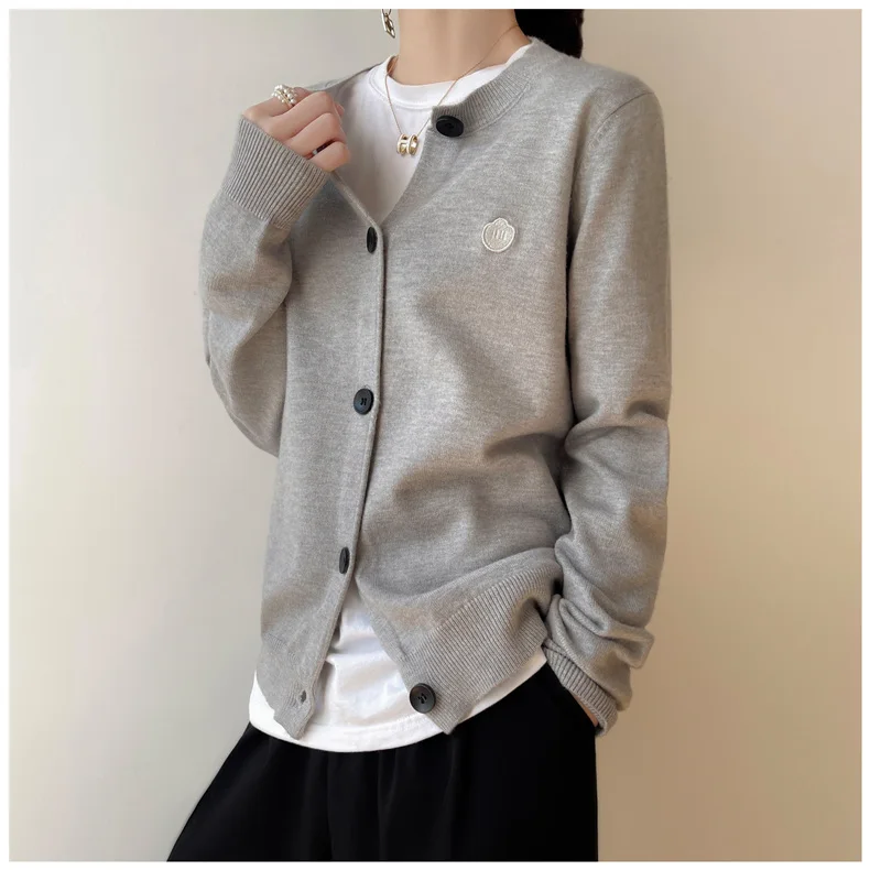 Cashmere cardigan women's spring and autumn new round neck duckling palm embroidery knitting bottom sweater loose wool coat