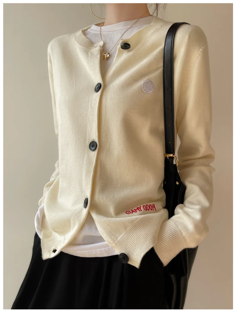 Cashmere cardigan women's spring and autumn new round neck duckling palm embroidery knitting bottom sweater loose wool coat