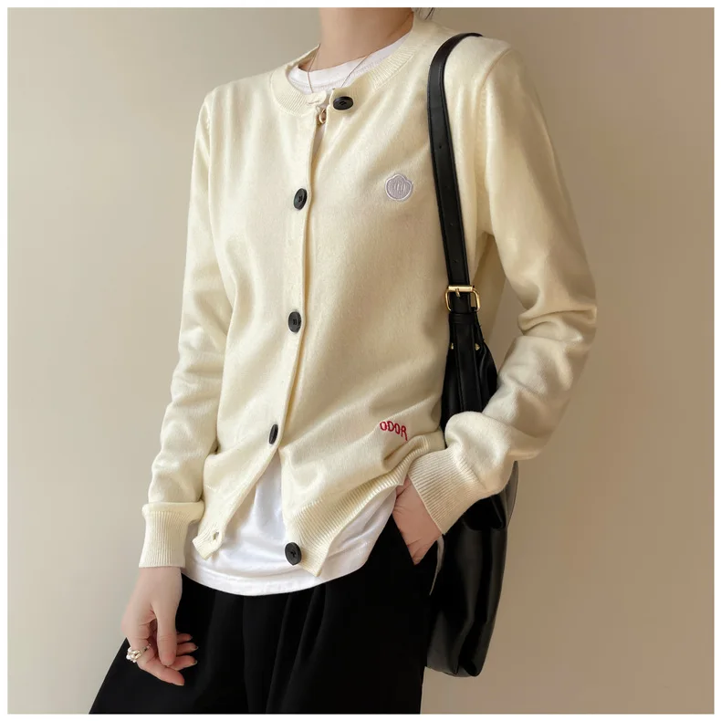 Cashmere cardigan women's spring and autumn new round neck duckling palm embroidery knitting bottom sweater loose wool coat