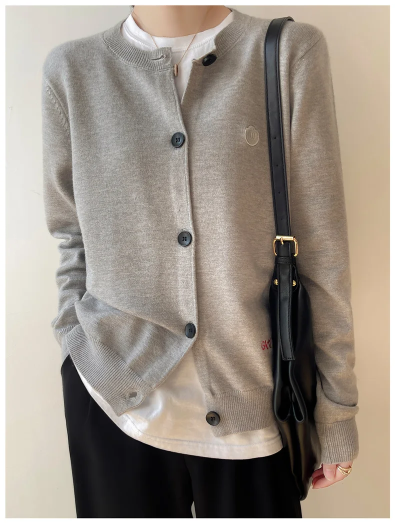 Cashmere cardigan women's spring and autumn new round neck duckling palm embroidery knitting bottom sweater loose wool coat