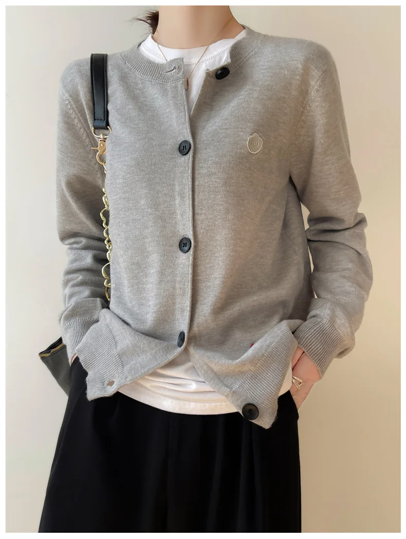 Cashmere cardigan women's spring and autumn new round neck duckling palm embroidery knitting bottom sweater loose wool coat