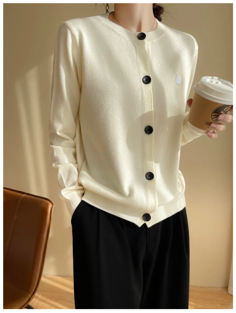 Cashmere cardigan women's spring and autumn new round neck duckling palm embroidery knitting bottom sweater loose wool coat