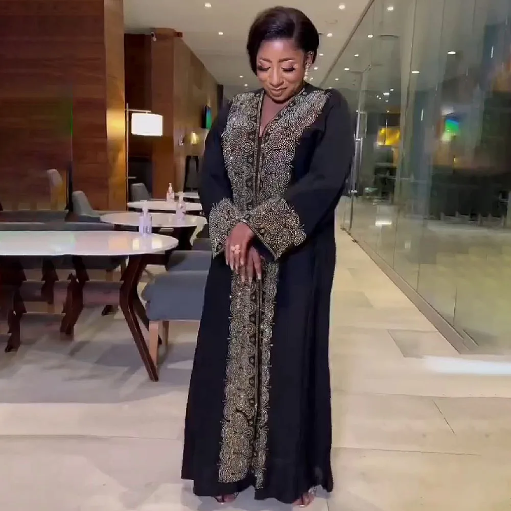 African Mother Luxury Robe Skirt Loose Fashion V-Neck Diamond Long Sleeve