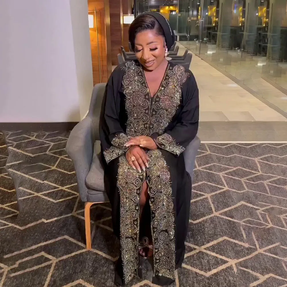 African Mother Luxury Robe Skirt Loose Fashion V-Neck Diamond Long Sleeve