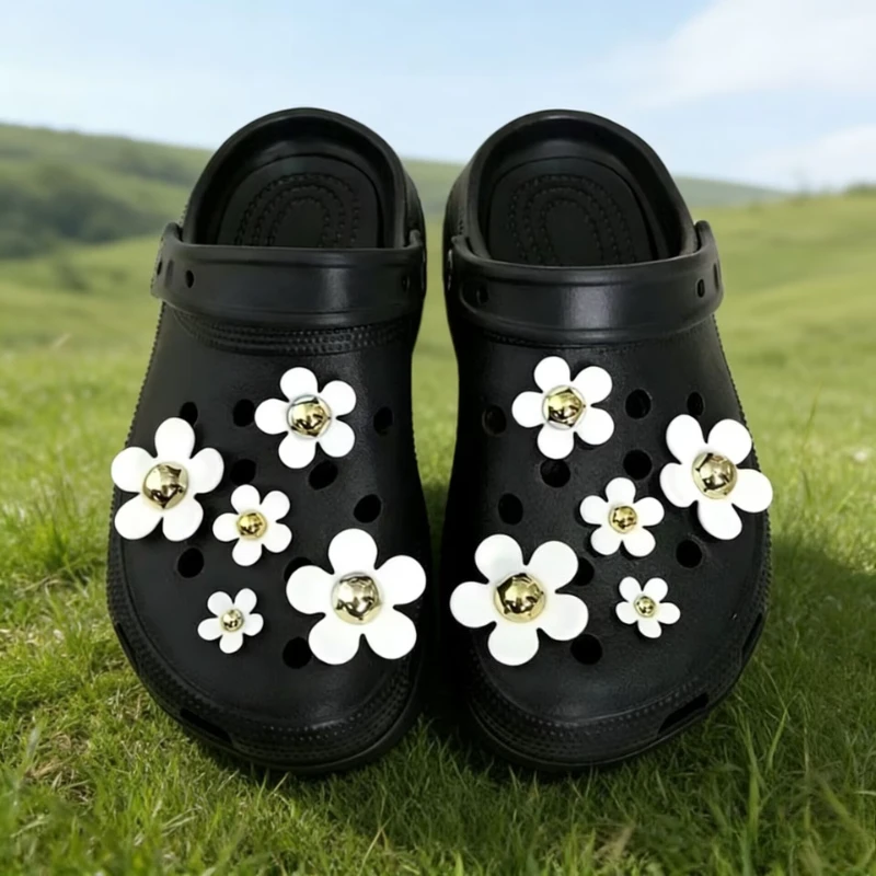 Best Selling Hole Shoes Charms Ready To Put on White Daisy Sunflower Combination Suit Shoe Buckle Girlish Shoes Accessories 2026