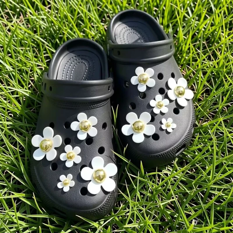 Best Selling Hole Shoes Charms Ready To Put on White Daisy Sunflower Combination Suit Shoe Buckle Girlish Shoes Accessories 2026