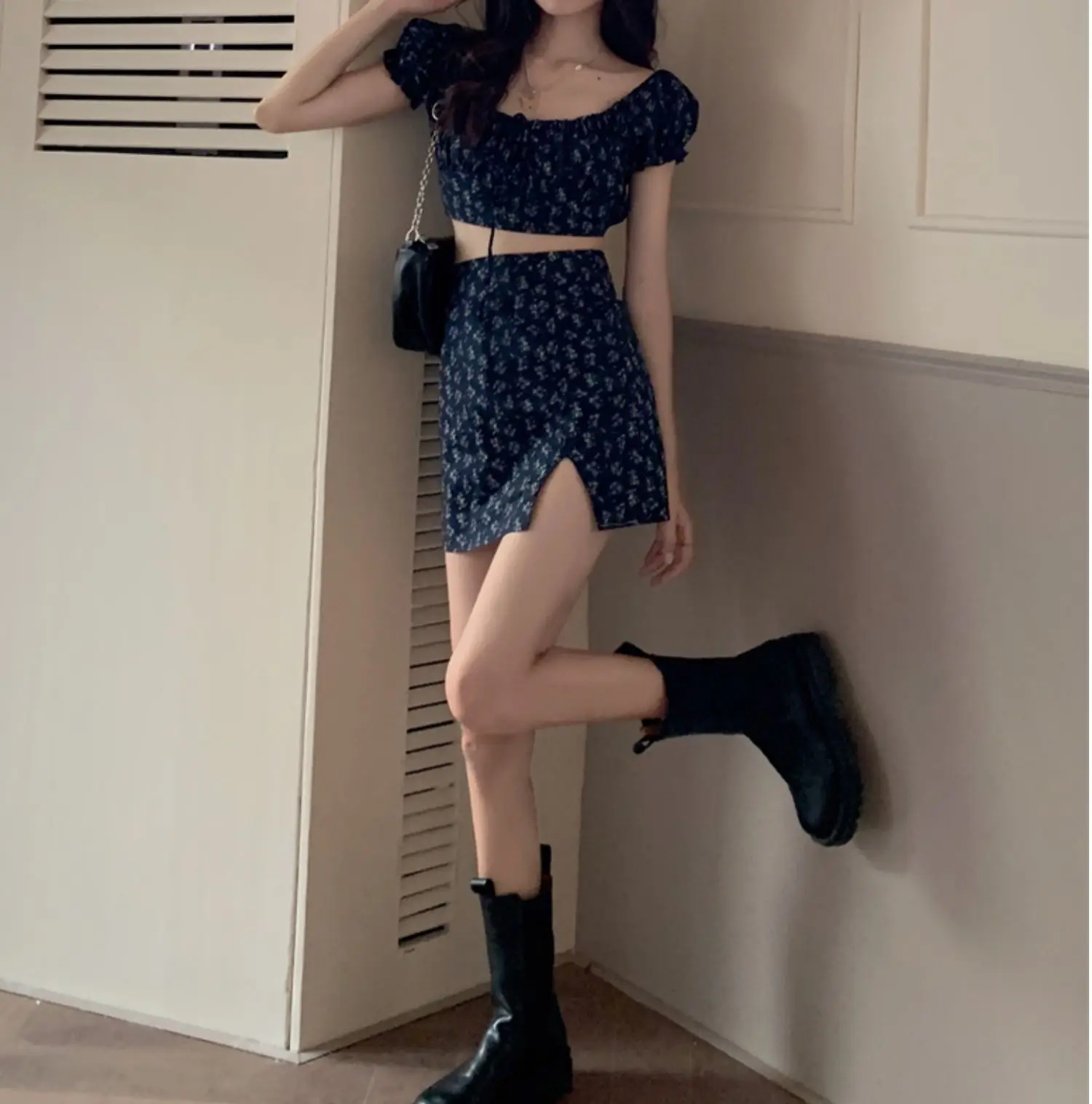 KPOP Dress Sweet Shorts Sets Broken Flower Skirts Exposed Navel Two Piece Set Women Split Skirt Puff Sleeve 2 Piece Sets 2022