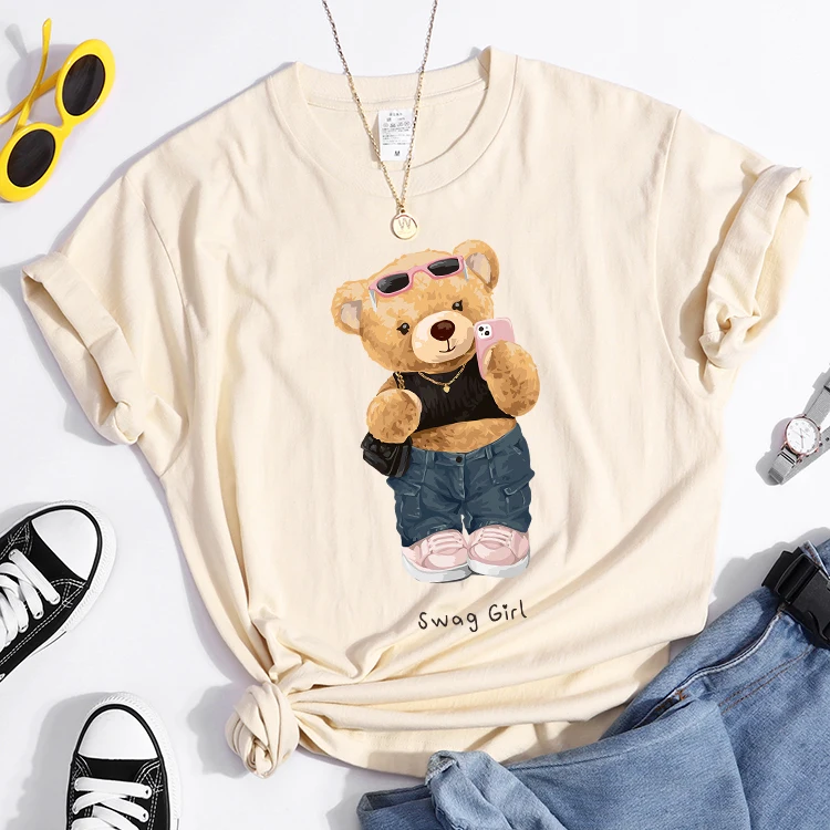 Street Teddy Bear Selfie Swag Girl T-Shirt Vintage Round Neck T-Shirt Vintage Hipster Tshirts Essential Soft Women Tee Shirts
