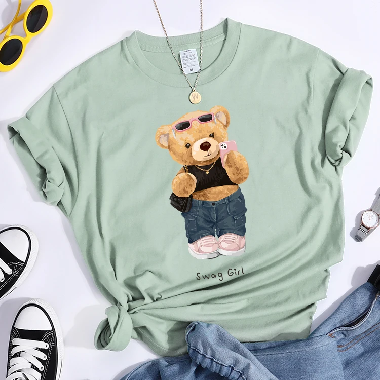 Street Teddy Bear Selfie Swag Girl T-Shirt Vintage Round Neck T-Shirt Vintage Hipster Tshirts Essential Soft Women Tee Shirts